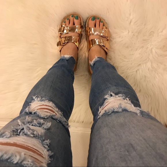 🆕 Metallic Rose Gold Double Buckle Footbed Sandal - Picture 3 of 8